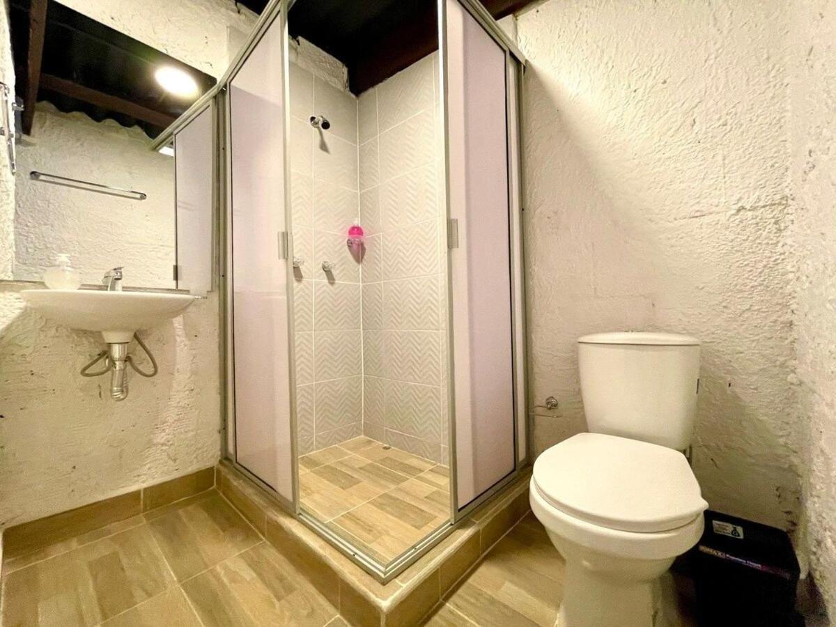 Super Apartamento Central En Casa Colonial Bogota Bagian luar foto